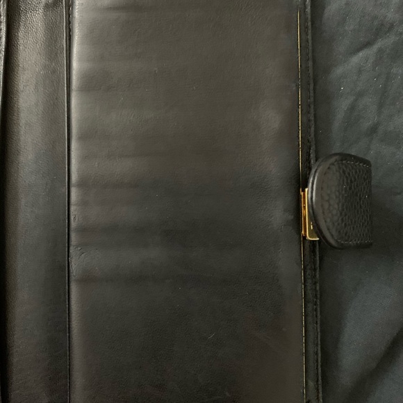 Authentic chanel wallet - Picture 13 of 15